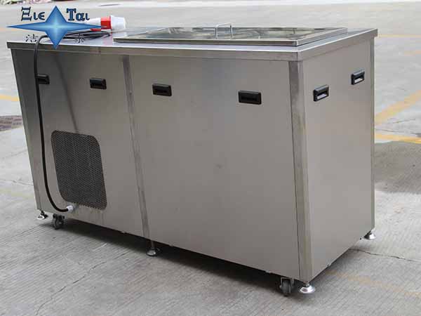 工業(yè)超聲波清洗機(jī)